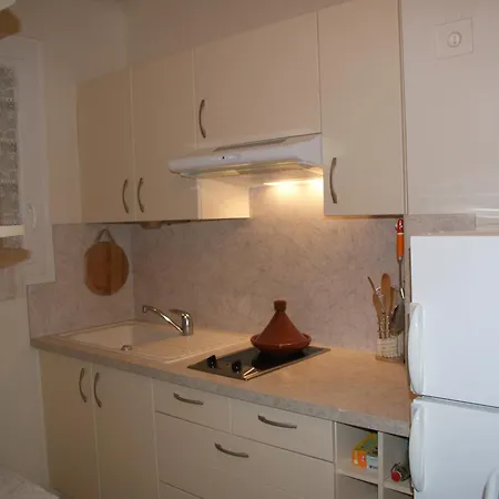 Face Mer, Grand De 32m2, Clim, Wifi, Parking, Proche Commerces