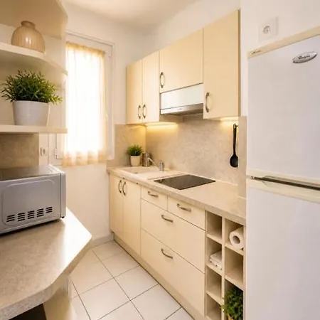 Face Mer, Grand De 32m2, Clim, Wifi, Parking, Proche Commerces